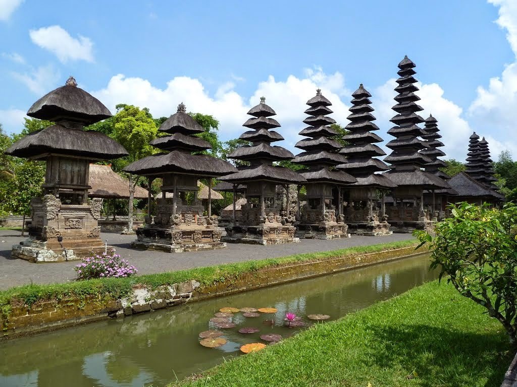Taman Ayun tempel or Royal Family temple in Bali - Mari Bali Tours 