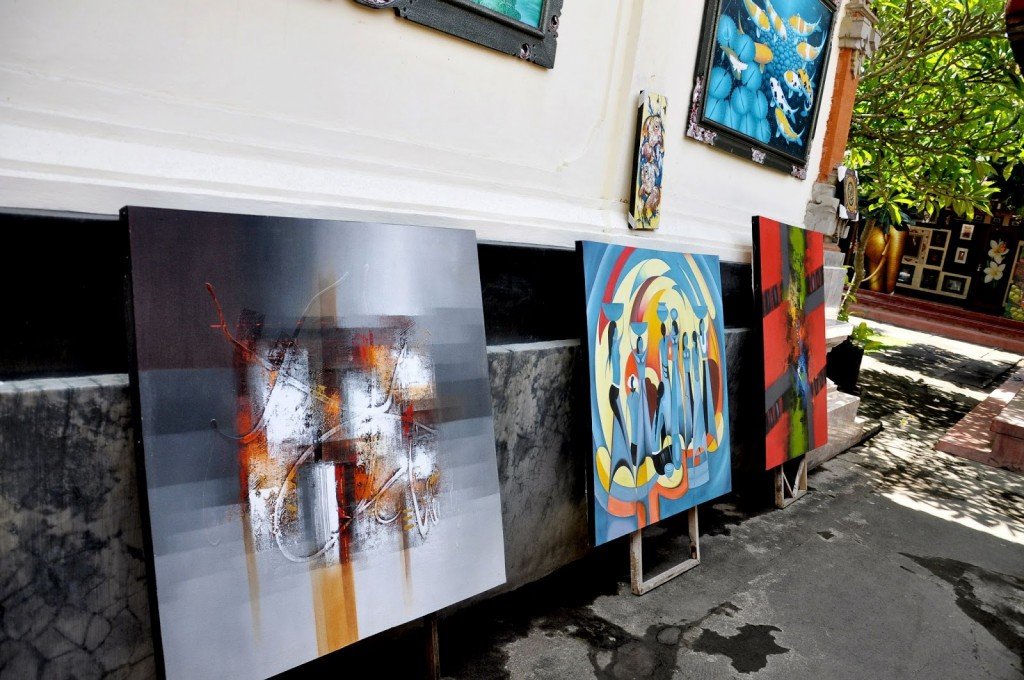 Balinese Traditional painting at art studio - Mari Bali tours 