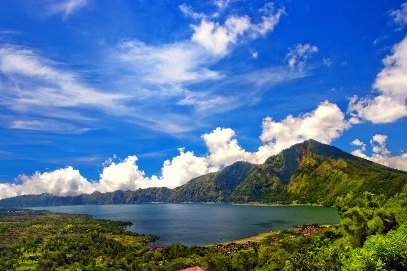 Batur volcano and lake at beautiful stunning view, in Kintamani - Mari Bali Tours 
